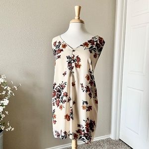 Beige Floral Tank | Georgette Knit Back | Button Detail | Torrid 4X | Plus Top